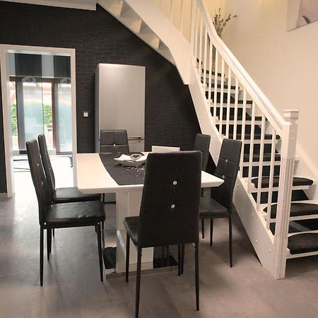 Zum Kaeutzchen 120Qm Ferienhaus 8 Personen 4 Schlafzimmer Nossentiner Huette المظهر الخارجي الصورة