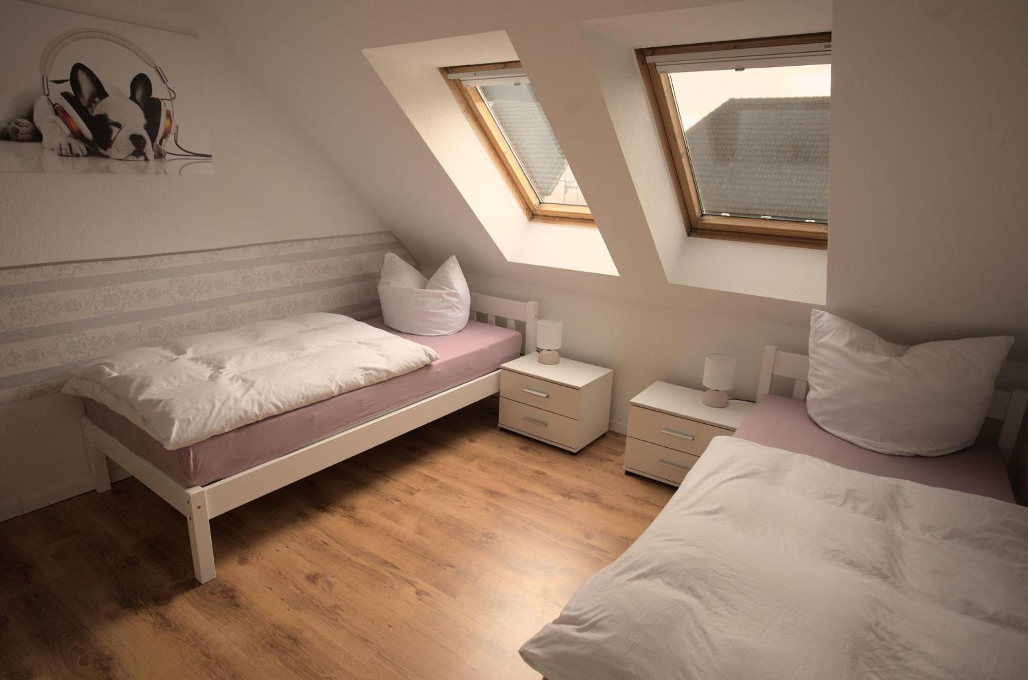 Zum Kaeutzchen 120Qm Ferienhaus 8 Personen 4 Schlafzimmer Nossentiner Huette المظهر الخارجي الصورة